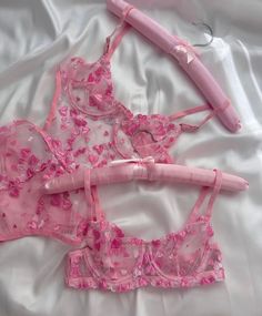 Lingeniere Aesthetic, Cupid Outfit, Aesthetic Lovecore, Aphrodite Aesthetic, Lingerie Outfit Night, Barbie Fashion Sketches, Lovecore Aesthetic