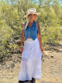 Long white tiered maxi skirt with a wide smocking waistband and faux tie. Short liner. Can be worn as a skirt or dress. Runs TTS Small - Large Skirt Country Outfit, Checkered Skirt Outfit, Billy Currington, Farmer Outfit, White Skirt Outfits, Western Skirts, Date Night Outfit Summer