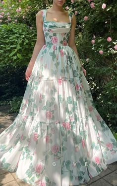 Classy Prom, Chique Outfits, Prom Style, Elegante Casual, Pretty Prom Dresses, Fairytale Dress, Moda Vintage, Fairy Dress