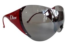 From the Galliano-Era early 2000s: A rare Christian Dior SKI 1 large shield sunglasses with black tinted lense and logo accents on the red temples. Pre worn, slight signs of wear but reat condition! Includes case and dust bag. STYLIST POOL SALE I am selling my accessory collection - find more amazing pieces in my auctions, and also offer combined shipping Dior Goggles Ski, Dior 2000s, Dior By John Galliano, Ski Sunglasses, Ski Sport, Christian Dior Sunglasses, Sport Sunglasses, Stylish Glasses, Dior Sunglasses