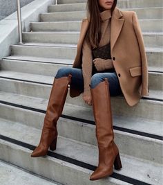 Tan Outfits, Brown Boots Outfit, Pijamas Women, Brown Knee High Boots, Camel Coat, Designer Heels