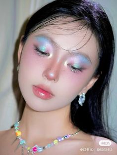 Delicate Makeup Looks, Bold Douyin Makeup, Pastel Fairy Makeup, Makeup Inspo Korean, Pearl Makeup Looks, Babydoll Makeup, Fairycore Makeup, Mermaid Eyes, Shiny Makeup