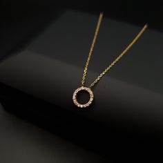 18K Gold Circle pendant neckless weight: 1.78 gr Length: 40cm - 15.74inch Circle Pendant Necklace Gold, Classic Diamond Necklace With Delicate Chain Gift, Diamond Charm Necklaces With Cable Chain As A Gift, Yellow Gold Box Chain Necklace As Gift, Anniversary White Gold Charm Necklace With Round Pendant, 14k Gold Necklace As A Gift, 14k Gold Necklace For Gift, Elegant Round Charm Necklace For Anniversary, Classic Diamond Necklace With Adjustable Chain For Gift