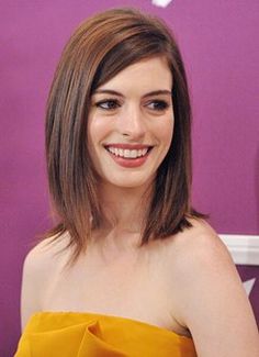 Brunette Bob Haircut, A Line Haircut, Hair Color Crazy, Cut My Hair, Medium Hair Cuts, Great Hair, Length Hair, Hair Dos, Shoulder Length