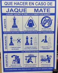 a sign with instructions on how to play the chess game in spanish and english language