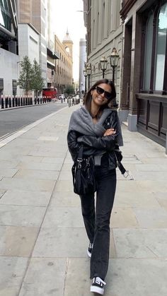 Downtown Outfits, Outfit Chic, Leather Jacket Outfits, Looks Chic, Casual Winter Outfits, Autumn Outfit, Outfit Inspo Fall