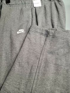 New Gray NIKE Full Length pants. Standard Fit. Size 3X. Elastic drawstring waist. 2 Front pockets. Mid rise. Soft fleece lined. 52% Cotton/28%Rayon/20%Polyester. We combine shipping for you. Stock up and Save!. International shipping costs vary. Please inquire for exact price. Please visit our store for more items, you might fancy. Full Length Pants, Gray Nike, Nike Fleece, Womens Nike, Women's Activewear, Active Wear Pants, Grey Nikes, Fleece Pants, Womens Activewear