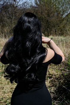 𝚙𝚒𝚗𝚝𝚎𝚛𝚎𝚜𝚝: KAYLIISIS ✨ Hair Waves Long, Black Hair Aesthetic, Jet Black Hair, Black Hair Extensions, Trendy Hair, Dream Hair, Great Hair