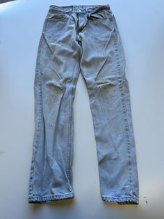 Mens Levi Levis Strauss 505 Jean  1990s vintage  Regular Fit  Zip Fly  Light Blue  Waist 29 inch Leg Length 32 inch Item in excellent condition Levis Strauss, Levi Strauss, Levis Men, Levis Jeans, Levi's, Mens Jeans, Art Collection, Bathing Beauties, Light Blue