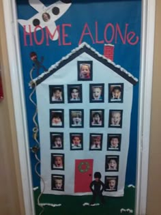 Classroom Door Decoration Ideas Christmas, Holiday Decorated Classroom Doors, Christmas Kindergarten Door Decorations, Kindergarten Christmas Door Decorations, Christmas Bulletin Board Contest, Snowman Door Decorating Contest, Bulitin Board Ideas Christmas, Christmas Bulletin Boards For School Hallways, Door Ideas For Classroom Christmas