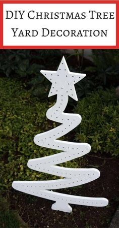 a diy christmas tree yard decoration is shown