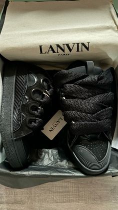 #lanvin #shoes #lanvincurb Lanvin Black Sneakers, Lanvin Shoes Outfit, Lavin Shoes, Lanvin Outfit, Lanvin Curb Sneakers, Strange Fashion, Lanvin Sneakers, Lanvin Shoes