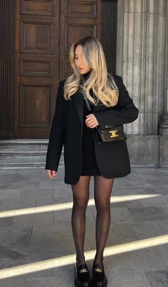 Chic Fall Fashion 2024, Trip Aesthetic, Loafers Outfit, Europe Outfits, Outfit Chic, Woman Style, Paris Outfits