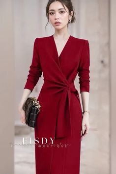 Fisdy - Exquisito Vestido Envolvente con Cuello en V, Elegante Cinturón y Encantadores Detalles Vintage Basic Bodycon Dress, Dress Elegantly, Women Dress Collection, Sophisticated Dress, Skirt Skirt, Basic Dress, Polyester Dress, Vintage Elegant, Basic Outfits