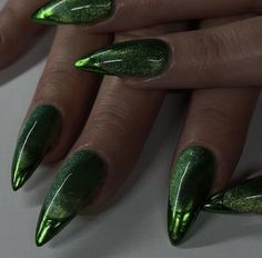 Villain Era Nails, Green Wicked Nails, Wicked Movie Inspired Nails, Poison Ivy Inspired Nails, Shego Inspired Nails, Elphaba Nails Wicked, Ivy Nails Designs, Poison Ivy Nails Designs, Wicked Nail Designs