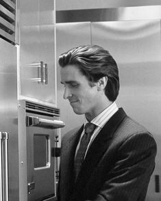 Patrick Bateman Hairstyle, Christian Bale Hairstyle, Wavy Hair Men, Men Haircut Styles