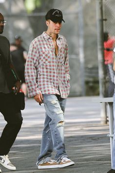 Justin Bieber Casual Outfits, Justin Bieber Streetwear, Justin Bieber Style Outfits, Retro Style Fashion Men, Justin Bieber 2023, Rockstar Style Men