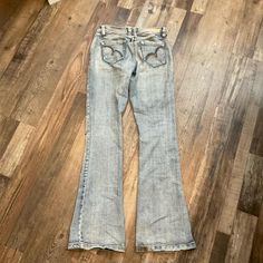 Vintage Bongo Jeans
Low-rise, flared, distressed blue jeans #y2kjeans #distresseddenim Bongo Jeans, Low Rise, Blue Jeans, Women's Jeans, Women Jeans, Blue