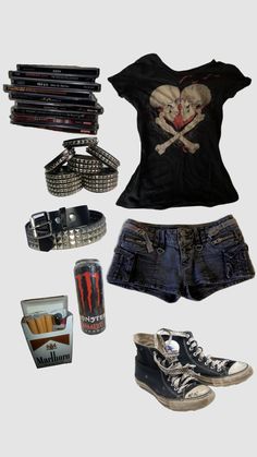 Fancy Emo Outfits, Goth Outfit With Shorts, 2000s Fashion Outfits Goth, 2000s Grunge Outfits, Mini Shorts Outfit, Girly Punk, Fashionista Clothes