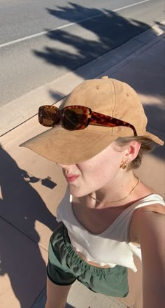 Summer Poses, Self Portrait Poses, Cap Collection, Brown Sunglasses, Best Photo Poses, Instagram Pose, Amazon Products, Poses For Photos