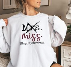 Happily Divorced Photoshoot, Divorce Shirts, After Divorce Photoshoot, Divorced Af Shirt, Survival Day, Divorce Memes, Funny Divorce Memes Hilarious