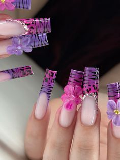 Y2k purple nails Square Grunge Nails, Shirt Purple Nails, Cute Simple Purple Nails, Nails Acrylic 2000s, Cute Short Square Nails Purple, Y2k Nails Short Purple, Pink And Purple Acrylic Nails, Purple Cute Nails, Purple And White Nail Designs