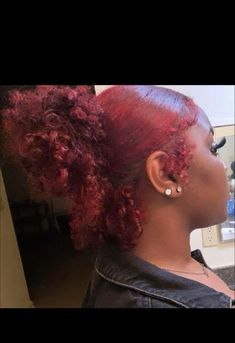 Natural Hairstyles For Black Women Red Hair, Red Curly Hair Black Women Natural, Red Hair Natural Black Women, Red Hair Black Women Natural, Black Girls Dyed Hair Ideas, Red Curly Hair Black Women, Dyed Natural Hair For Black Women, Red Natural Hair Black Women, Hair Dye Ideas For Black Hair