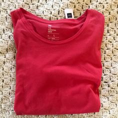 New Red Gap Essential Crew Ladies Size Large Tee Shirt Gap Red Long Sleeve Top, Red Long Sleeve Tops By Gap, Red Gap Tops For Fall, Short Sleeve Shirt, Tee Shirt, Gap, Womens Skirt, Tee Shirts, Tags