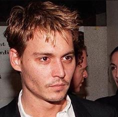 Choppy Mens Haircut, Choppy Hair Men, Bowl Haircuts Mens, Johnny Depp Short Hair, Short Haircuts For Straight Hair Men, 90s Haircuts Men, Y2k Men Hairstyles, 90s Hairstyles Men Short, 90s Heartthrob Hair