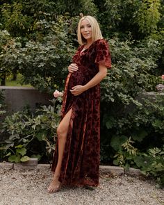 Shine in your own golden hour with the Uma Velvet Maxi Dress | Copper Floral 🤩🍂 Oh so soft, bump friendly, and available in sizes XS - 3XL! ☀️ 25 Weeks Pregnant, Maternity Wardrobe, Baltic Born, Velvet Maxi Dress, Pregnancy Wardrobe, Velvet Maxi, Flowy Shorts, Maternity Portraits, Pregnancy Week By Week