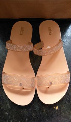 Vestidos Sport, Bling Flip Flops, Cute Slides, Love Lips, Melissa Shoes, Fashion Slippers, Elegant Shoes, Cute Shoes