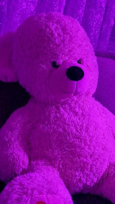 Плюшевый мишка 🤎🐻 Purple Teddy Bear, Pink Wallpaper Iphone, Wallpaper Art, Bear Wallpaper