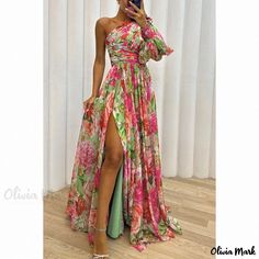 Olivia Mark - Relaxed and Stylish Off-Shoulder Dress with Split Design in Multiple Colors Bohemian Wedding Guest, Evening Dresses With Sleeves, Dress Sleeve Styles, Split Dress, Elegant Floral, Shoulder Design, Printed Maxi Dress, Guest Dresses, Evening Gown