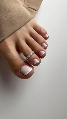 Pedicure Images, Nail Foot Design, Pedicure Photos, Russian Pedicure, Foot Nail Art, Natural Nails Manicure, Cow Nails