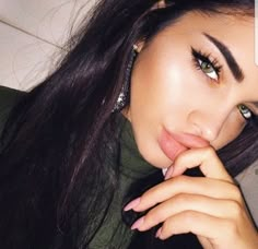 pinterest: chandlerjocleve instagram: chandlercleveland Insta Baddie, Beauty Goals, Makeup Goals, Gorgeous Makeup, Everyday Makeup, Beauty Inspiration, Beauty Make Up, Beautiful Eyes, Dark Hair