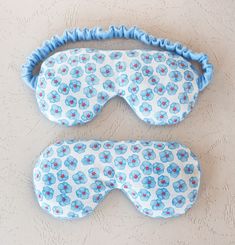 Treat yourself or a friend and Relax with this Hand Sewn Cotton Eye Mask filled with Flax Seed and Lavender Essential Oil. I have been sewing for the past couple of years and enjoy putting together all the fun fabric combinations! This version of a flax seed eye mask has been particularly popular at Farmer's Markets, Festivals and Craft Shows! Check Out More Available Prints and Colors in the Weighted Eye Mask Section: https://etsy.me/3bRUhLi This weighted eye mask measures approximately 8 inche Rice Heat Pack, Weighted Eye Mask, Sinus Relief, Recycled Plastic Bags, Sinus Pressure, Knock On Wood, Fun Fabric, Craft Shows, Eye Pillow