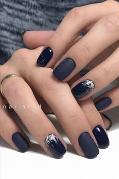 dark blue nail designs Sqaure Nails, Dark Gel Nails, Rhinestones Nails, Spring Nails 2020, Natural Looking Nails, Dark Blue Nails, Nails Winter