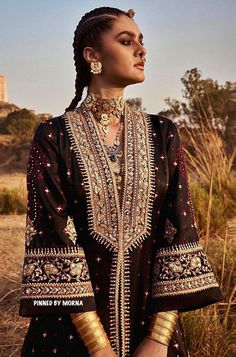 Bandhani Jacket, Velvet Dress Designs, Latest Bridal Dresses, Iranian Women Fashion, Anita Dongre, Pakistani Fashion Party Wear, Velvet Clothes, Pakistani Bridal Dresses, Designer Party Wear Dresses