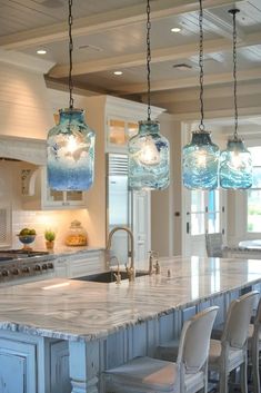 Rustic Coastal Kitchen, Beachy Kitchen, Beachy Kitchens, Coastal Kitchen Ideas, Beach House Interior Design, Beach Kitchens, Rustic Coastal, Glass Light Fixture, Beach Room