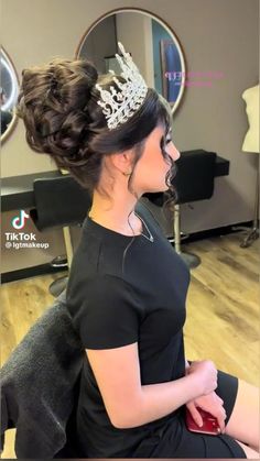 Quinceanera Hairstyle, Video Hairstyles, High Bun Hairstyles, Hair Formal, Pageant Hair, Quince Hairstyles With Crown, Hair School, Hairstyle Tutorials