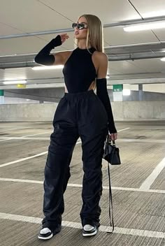 Baddie Outfit, Fest Outfits, Rave Outfit, Foto Tips, Tomboy Style Outfits, Looks Street Style, Streetwear Fashion Women, Festival Looks