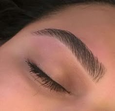 Eyebrows Goals, Perfect Eyebrow Shape, Eyebrow Hacks, Beautiful Eyebrows, Eyebrow Makeup Tips, Smink Inspiration, Threading Eyebrows, Brows On Fleek, Natural Brows