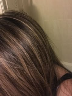 Shortish Hair, Rambut Brunette, Hair Inspiration Long, Hair Streaks, Dyed Hair Inspiration, Brown Hair With Blonde Highlights, Hair Stylies