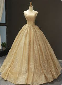 Ball Gowns Yellow, Gold Ball Gown, Quinceanera Dresses Gold, Quinceñera Dresses, 파티 드레스, Pretty Prom Dresses, Sweet 16 Dresses, Note Box, Quince Dresses