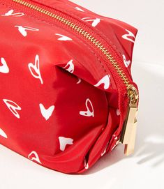 Heart Makeup, Makeup Case, Effortless Style, Loft, Makeup, Closet, Make Up