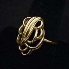 Vintage 14k yellow gold ring with a monogram of the letter "B". Size 9 3/4 3.78g Marked "14K" Vintage 14k Gold Monogram Initial Ring, Gold Monogram Open Ring Jewelry, Vintage Yellow Gold Open Initial Ring, Vintage Yellow Gold Monogram Rings, Vintage Brass Open Ring Jewelry, B Monogram, Monogram Ring, Letter B, Gold Diamond Rings