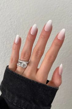 Ombre Nails White Dip Nail Ideas, Ombré Almond Nails, Ibiza Nails, Trip Nails, Bachelorette Nails, Ombre French Nails, Engagement Nails, Unghie Sfumate, Classy Nail