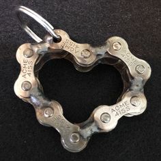 Chain Art, Metal Welding Art, Welding Crafts, Chain Watch, Bicycle Chains, Image Moto, Roller Chain, Keychain Craft, Welding Art Projects