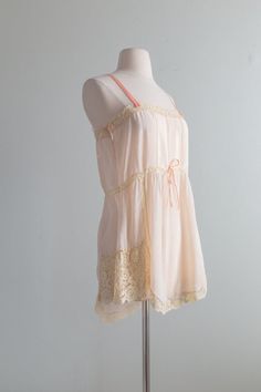 Lounge Wear Ideas, Vintage Clothing Store, Wedding Dress Vintage, Rose Print Dress, Vintage Clothing Stores, Bridal Attire, Coats Vintage, Vintage Wedding Dress