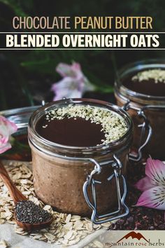 Blended Chocolate & Peanut Butter Overnight Oats